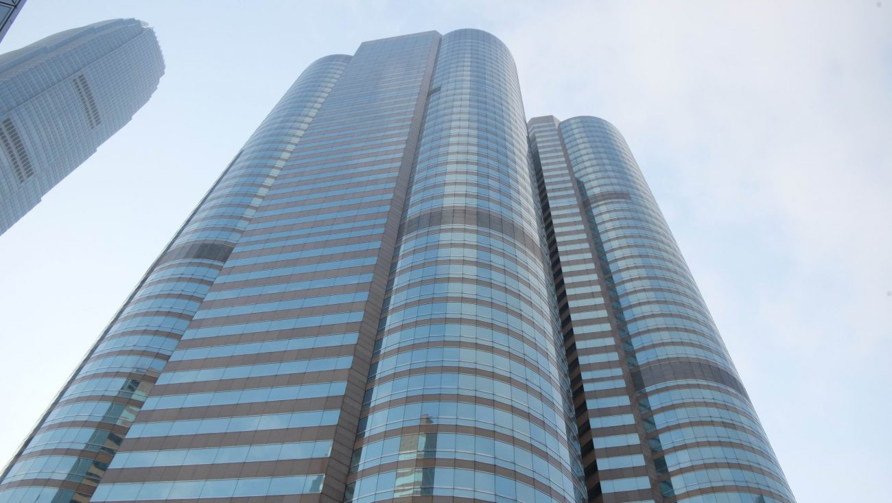 Bursa Hong Kong Rebound; Secara Mingguan Anjlok 5 Persen - Vibiznews.com